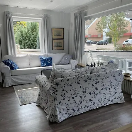 Apartment Hamptons No.4 *